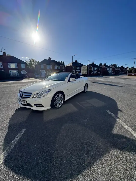 Mercedes-Benz E-Class 2012 photo 4