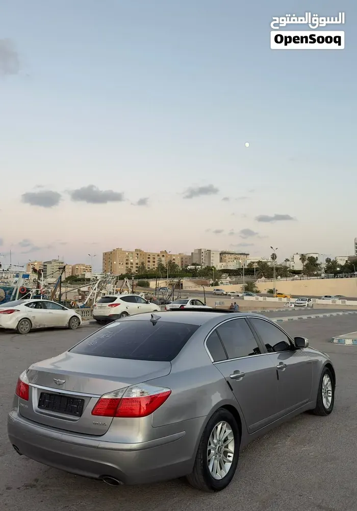 Genesis G80 2009 photo 4