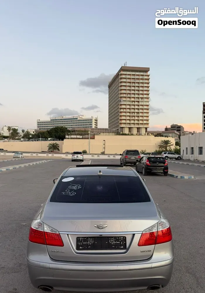 Genesis G80 2009 photo 3