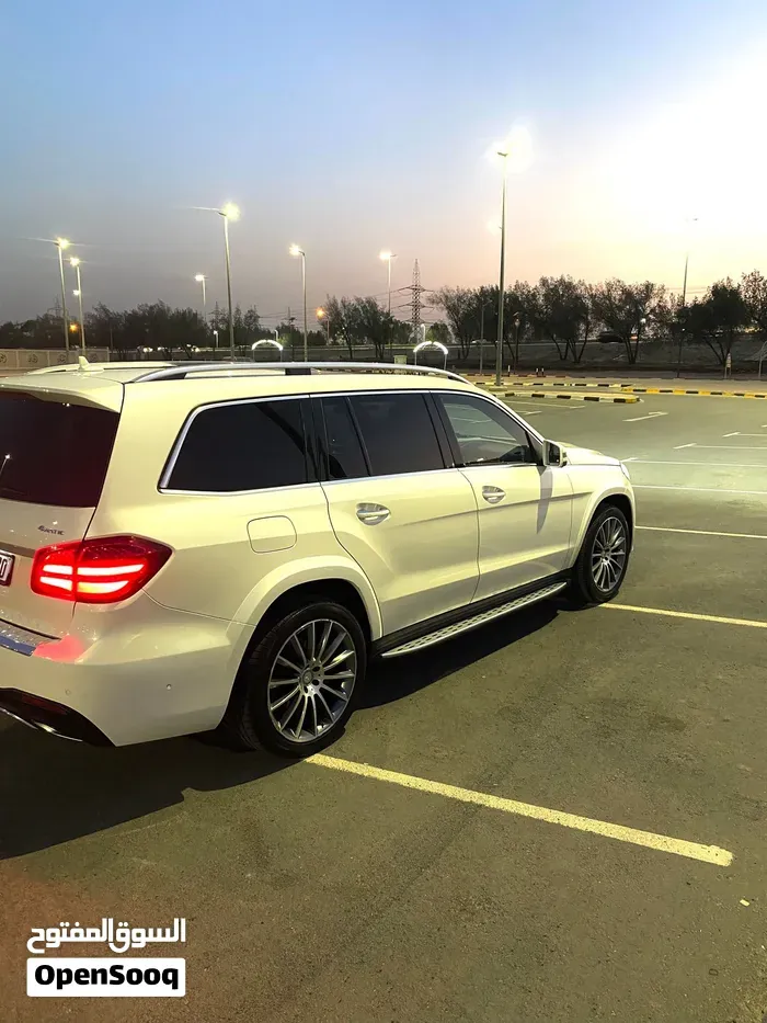 Mercedes-Benz Gls-Class 2017 photo 2