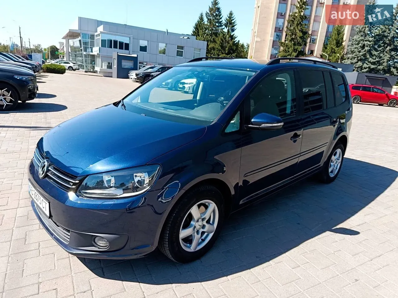 Volkswagen Touran 2014 photo 3