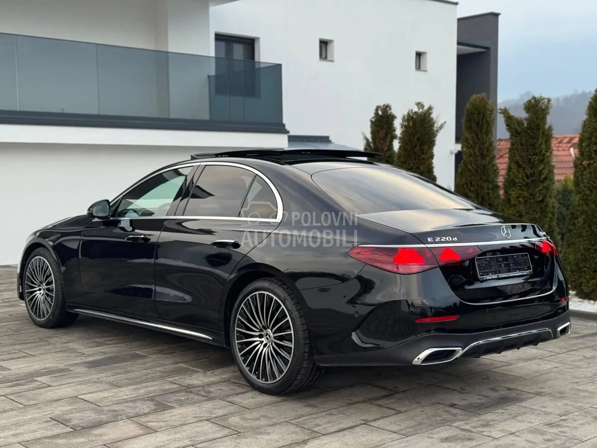 Mercedes-Benz E 220 2026 photo 3