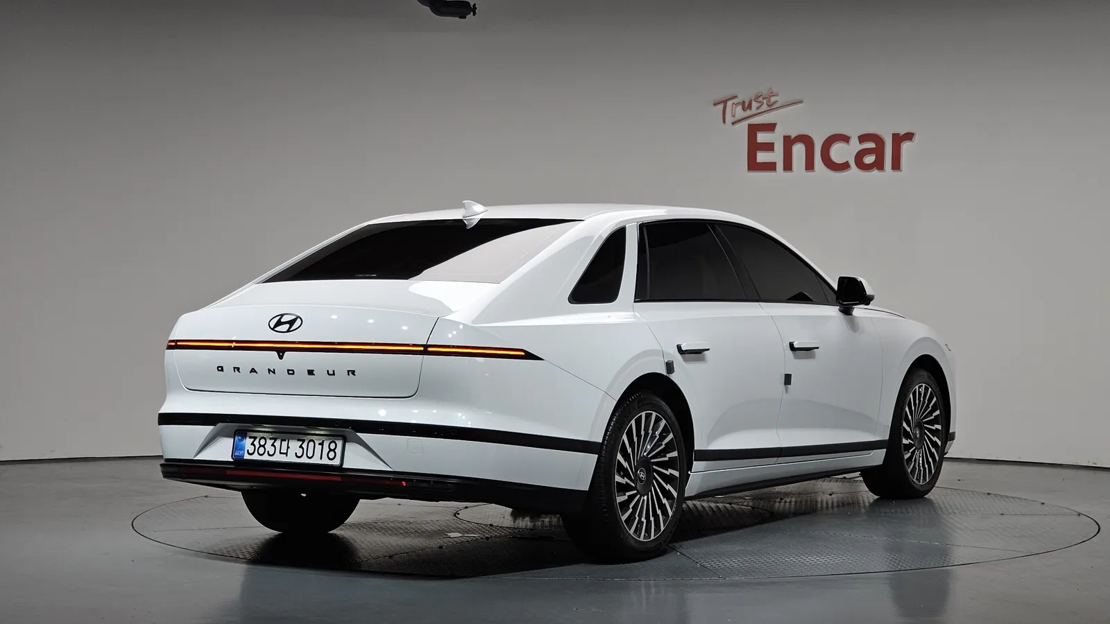 Hyundai Grandeur Hybrid