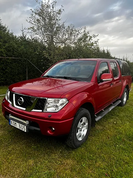 Nissan Navara 2010 photo 5
