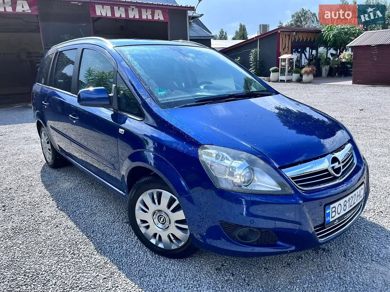Opel Zafira 2010 photo 2