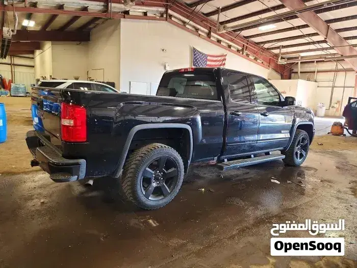 GMC Sierra 2018 photo 2