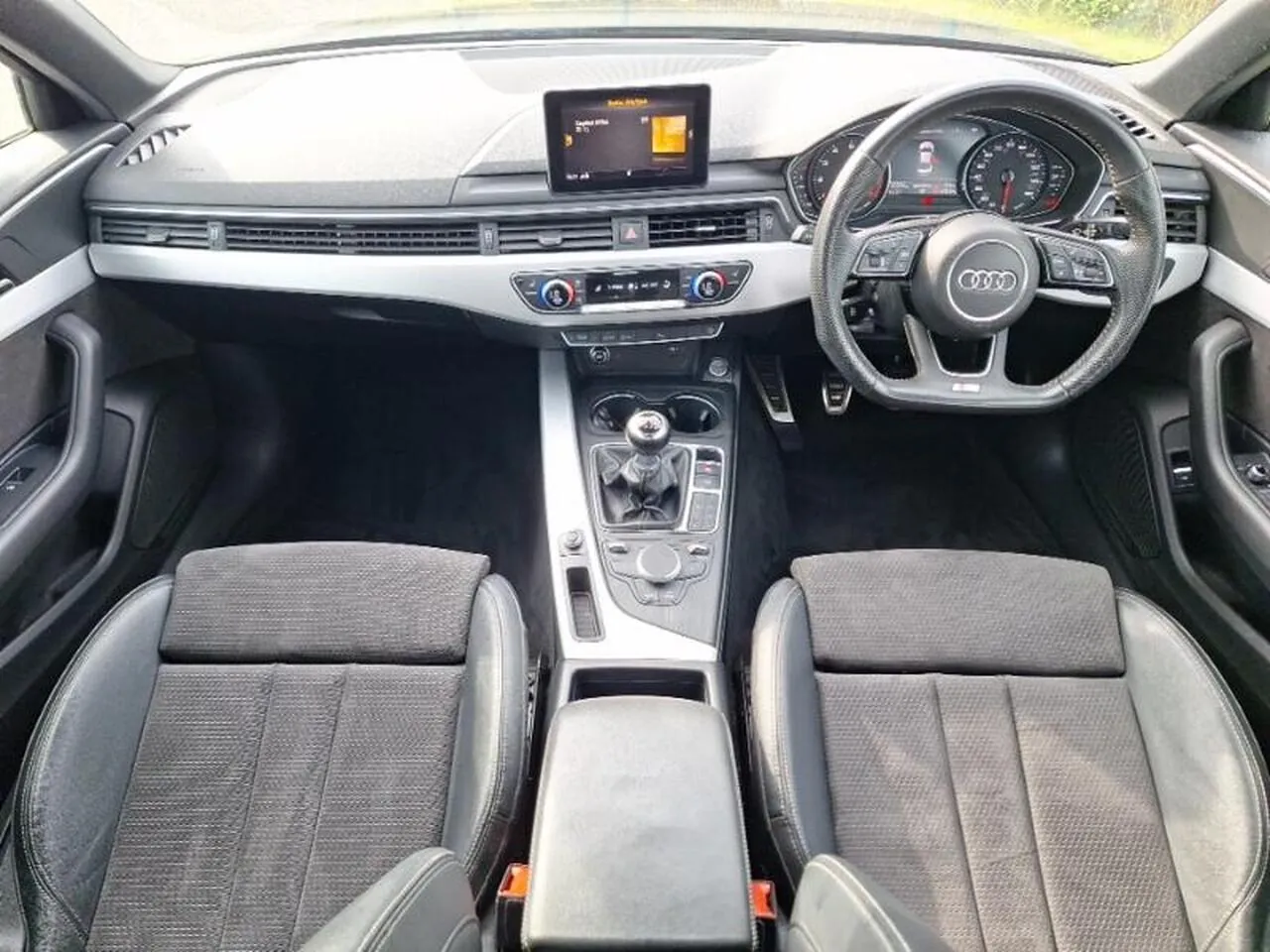 Audi A4 2019 photo 3