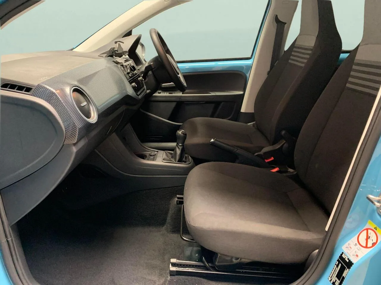 Volkswagen Up 2022 photo 4