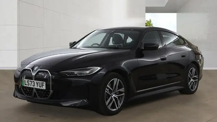 BMW I4 2023 photo 2