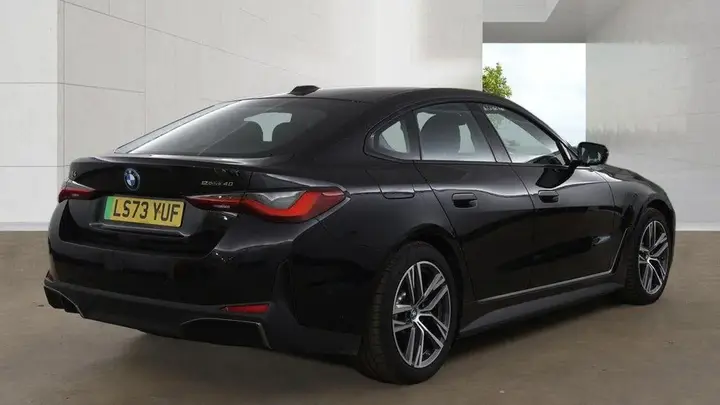 BMW I4 2023 photo 4