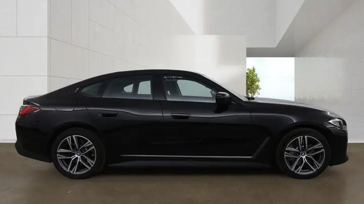 BMW I4 2023 photo 5