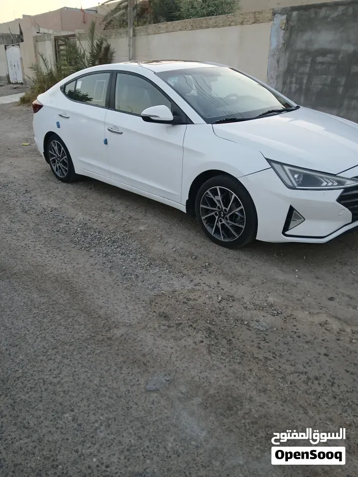 Hyundai Elantra 2019 photo 3