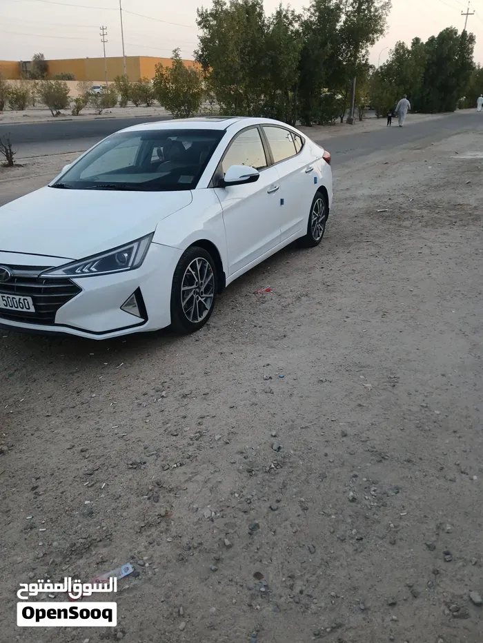 Hyundai Elantra 2019 photo 2