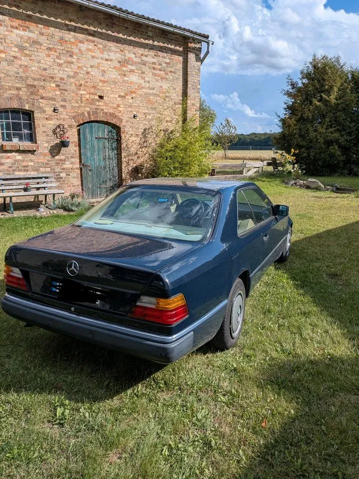 Mercedes-Benz W124