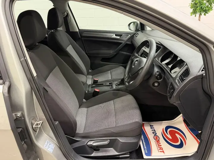 Volkswagen Golf 2013 photo 2