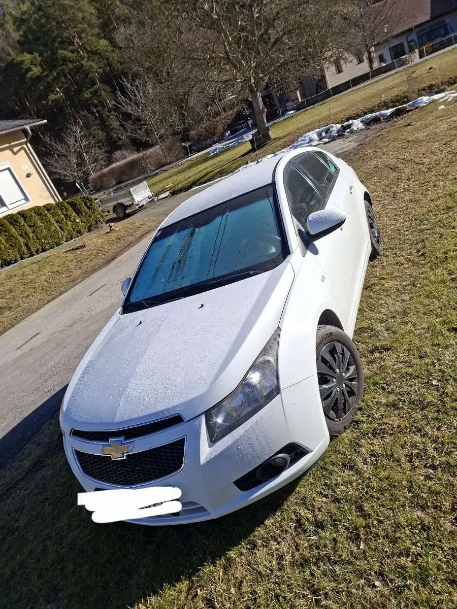 Chevrolet Cruze 2012 photo 2