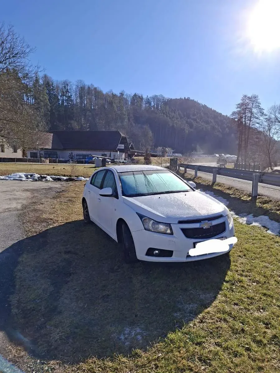 Chevrolet Cruze 2012 photo 3