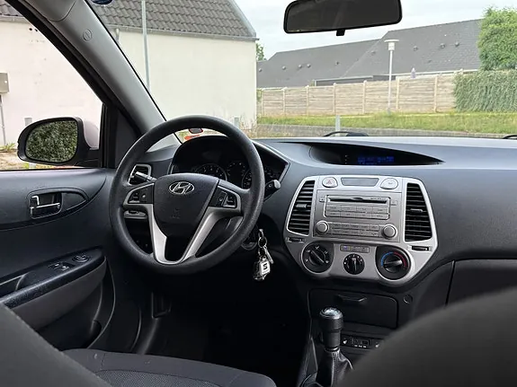 Hyundai I20 2012 photo 3
