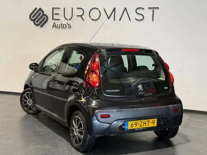 Peugeot 107 2012 photo 3