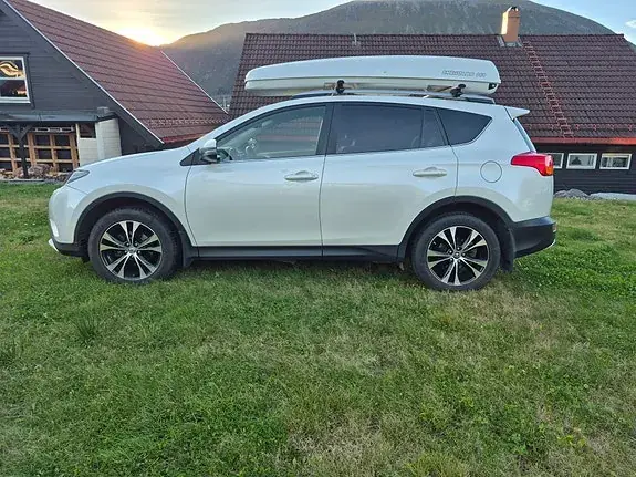 Toyota Rav4 2015 photo 5