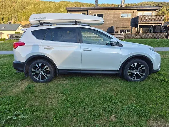Toyota Rav4 2015 photo 4