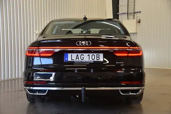 Audi A8 2018 photo 2
