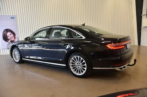 Audi A8 2018 photo 5