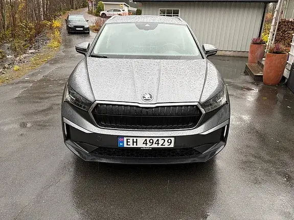 Skoda Enyaq 2023 photo 2