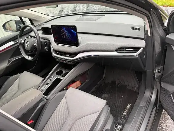 Skoda Enyaq 2023 photo 3