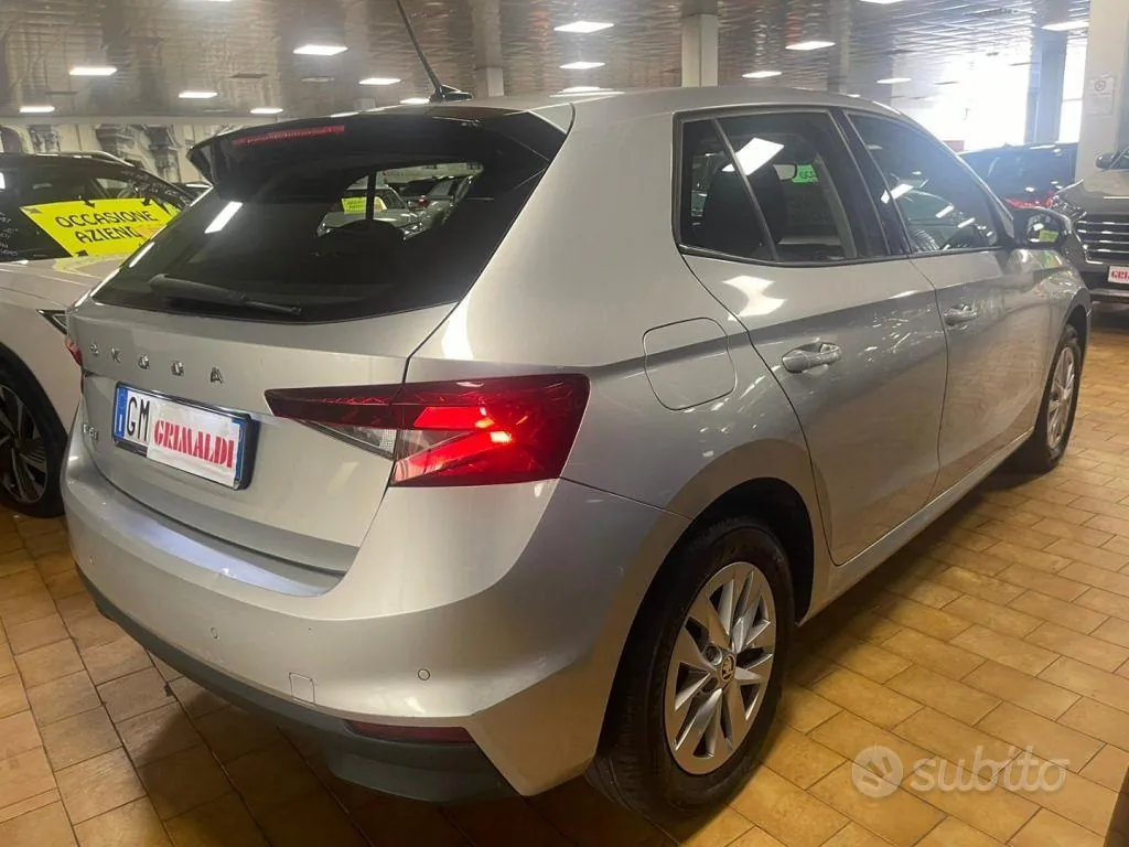 Skoda Fabia 2023 photo 3