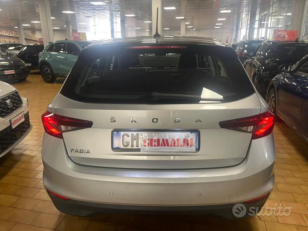 Skoda Fabia 2023 photo 5