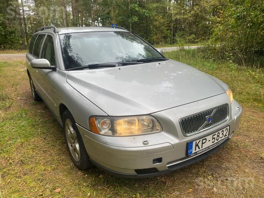 Volvo V70 2004 photo 2