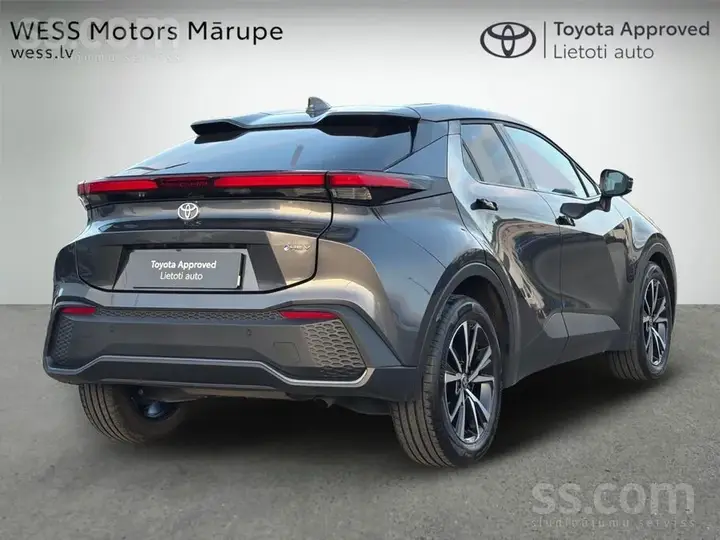 Toyota C-Hr 2025 photo 2