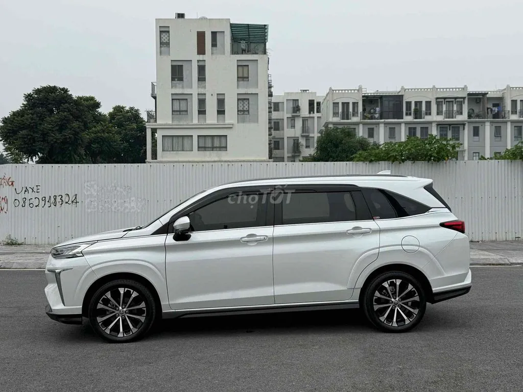 Toyota Veloz 2023 photo 4
