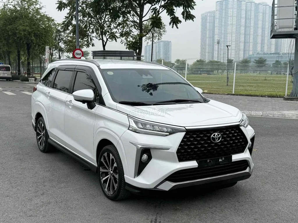 Toyota Veloz 2023 photo 2
