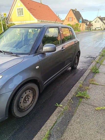 Suzuki Swift 2007 photo 4