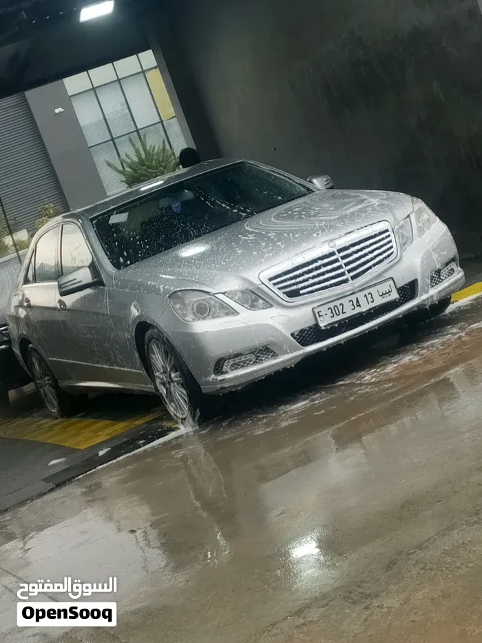 Mercedes-Benz E300 2012 photo 2