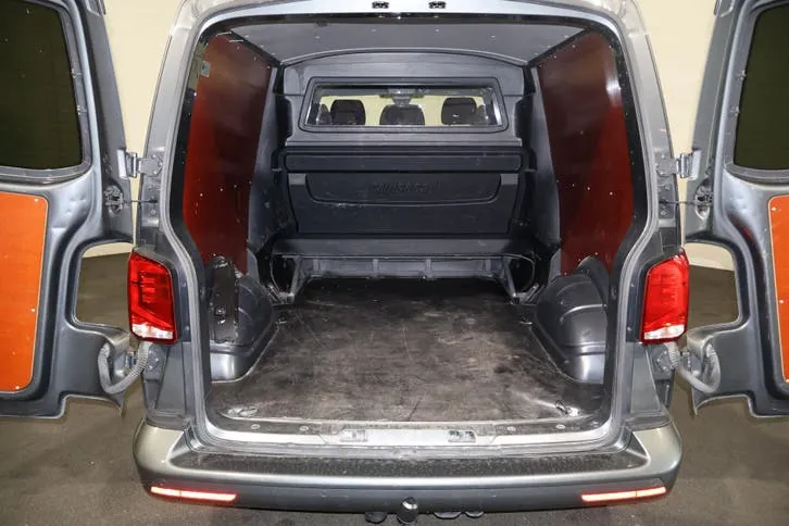 Volkswagen Transporter 2021 photo 3