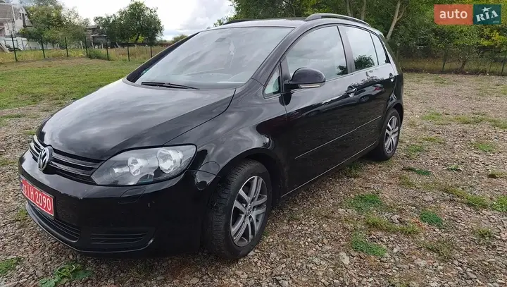 Volkswagen Golf Plus 2010 photo 2