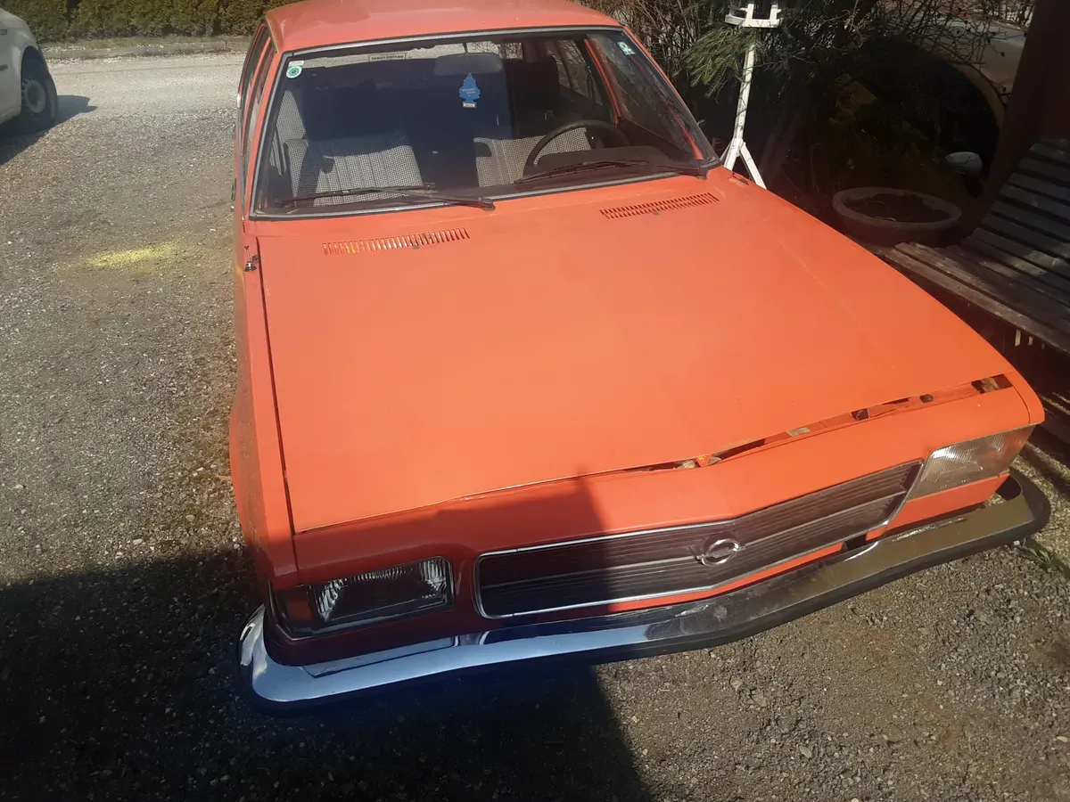 Opel Rekord 1977 photo 2