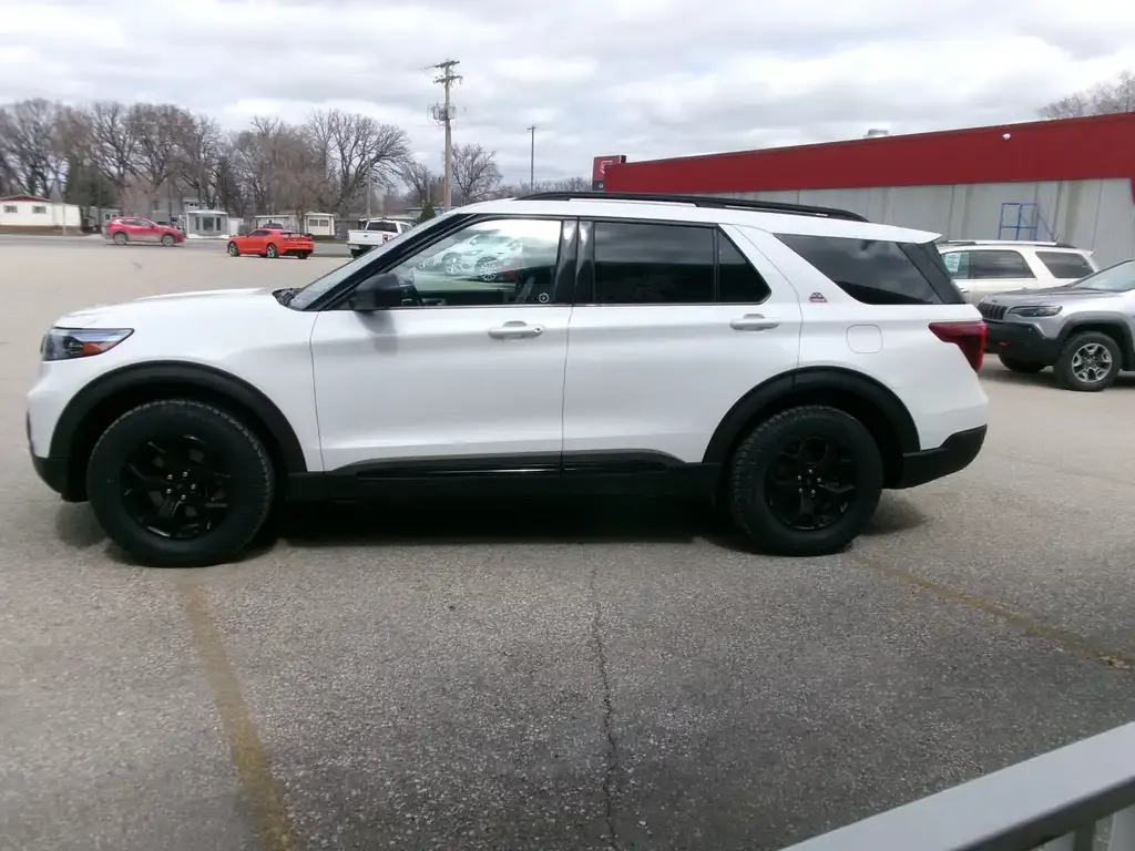 Ford Explorer 2022 photo 5