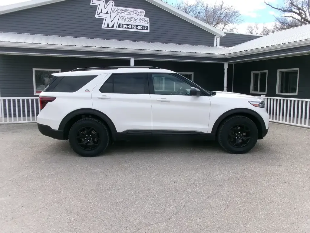 Ford Explorer 2022 photo 2