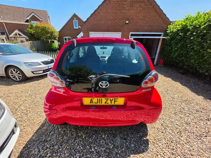 Toyota Aygo 2011 photo 3