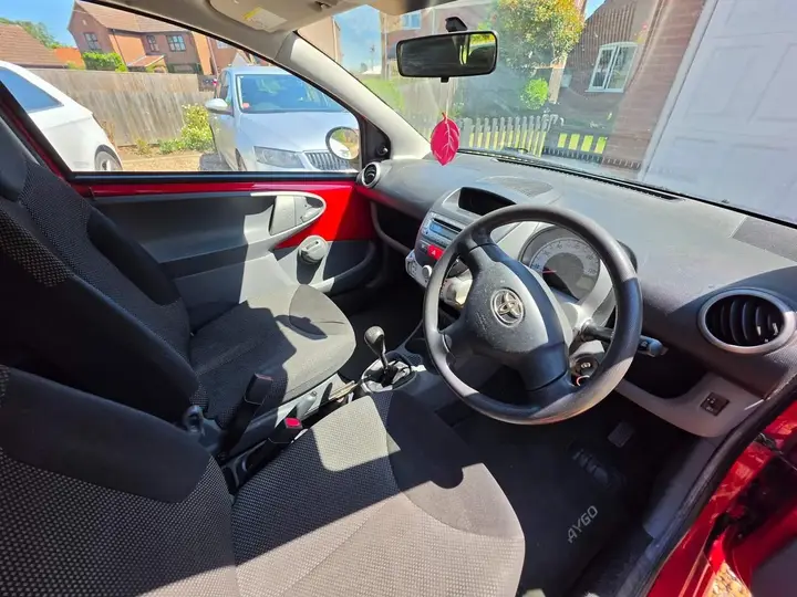 Toyota Aygo 2011 photo 5
