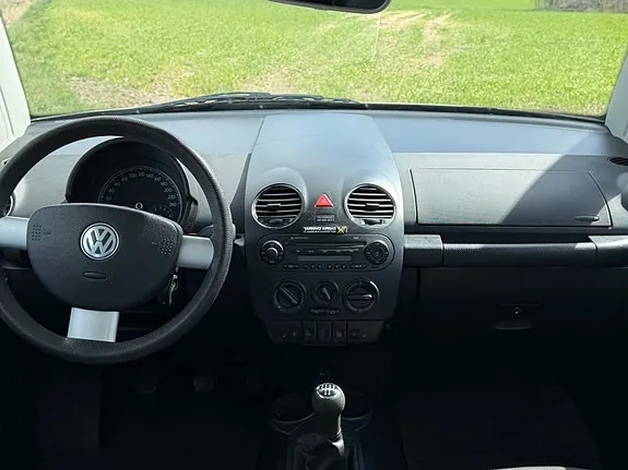 Volkswagen New Beetle 2006 photo 5