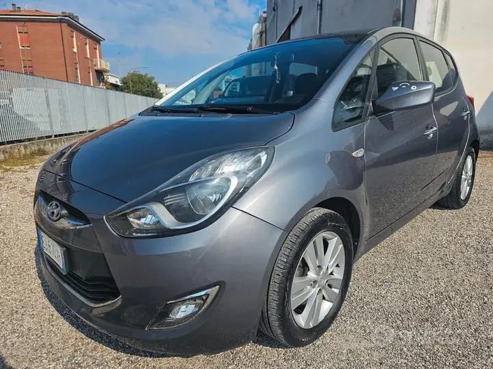 Hyundai Ix20 2012 photo 2