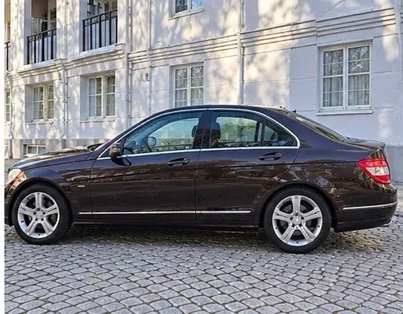 Mercedes-Benz C 220 2011 photo 2