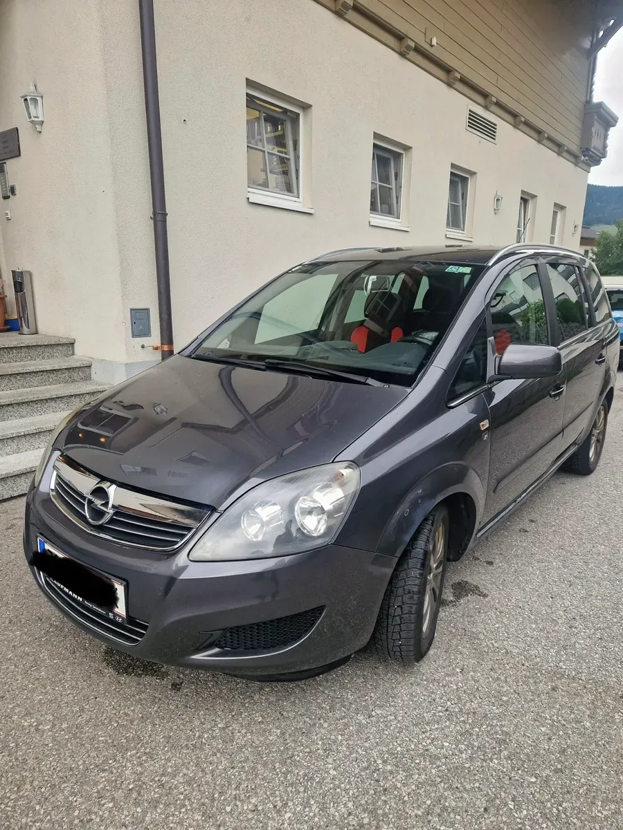 Opel Zafira 2010 photo 3