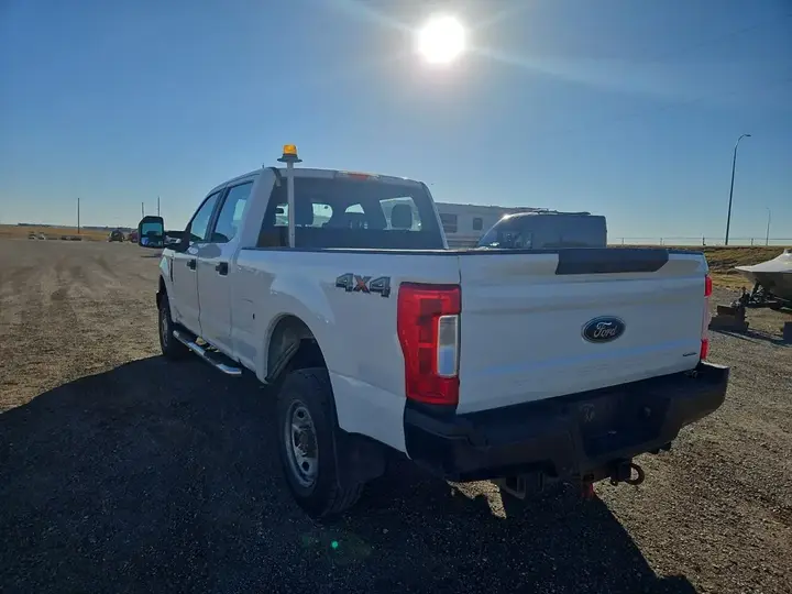 Ford F-250 Super Duty 2018 photo 3