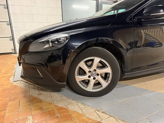 Volvo V40 2015 photo 2